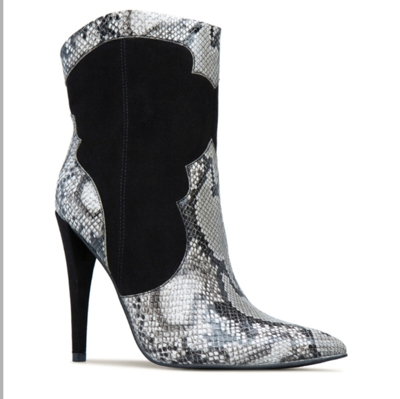 Shoes - Picture 1 of 1